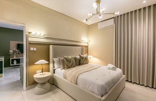 Gaborone Apartment | Haus Nkeke | Pool | 55" TV Netflix | 5 Min Mall