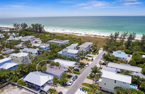 Anna Maria House | Havana Cay- Adorable 3 bedroom cottage style- Pool/spa and only 4 houses from be