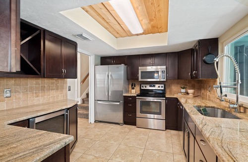 Hampton Homes House | Healthy Living Retreat - Waterfront Space Coast View w/Sauna Pool Hot Tub