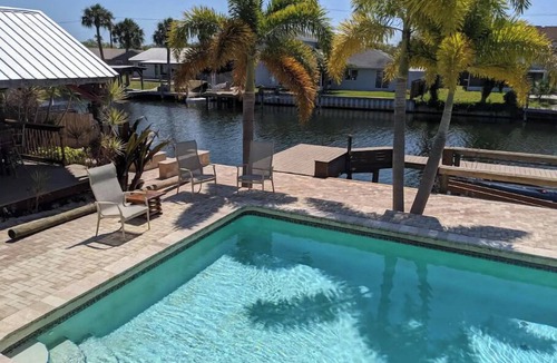 Hampton Homes House | Healthy Living Retreat - Waterfront Space Coast View w/Sauna Pool Hot Tub