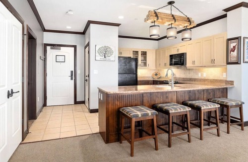 Stratton Mountain Condo | Hearthstone Lodge Corner Unit with a View