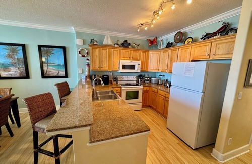 West Panama City Beach Condo | HERE'S THE ONE! FIVE STAR RATINGS! CLEAN, BEACHFRONT LUXURY WITH VIEWS GALORE!