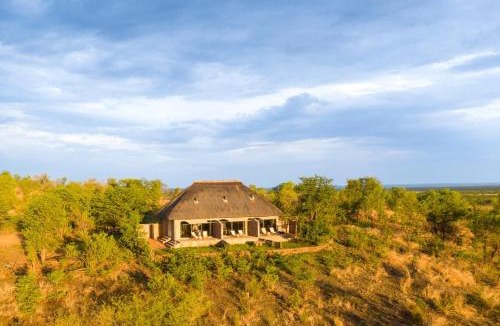 Pandamatenga Cabin | Hideaways Nantwich Lodge, Hwange