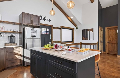 Saluda House | High Top Refuge at Saluda Mountain Retreats!