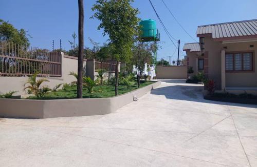 Zambia Cabin | Hill Spring Apartments & Lodges - Lumwana