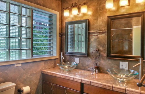 Hilo House | Hilltop Vacation Rental