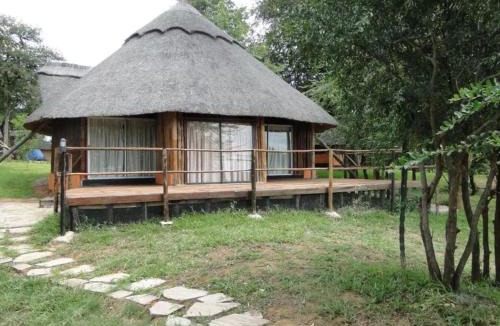 Kariba Cabin | Hippo Paradise Lodge and Campsites