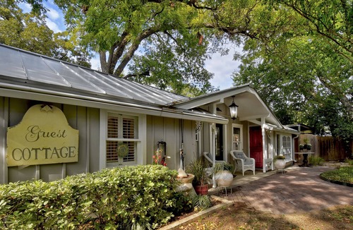 King William House | Historical King Williams,Guest House