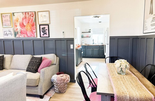 Redmond House | Hold My Halo Hideaway- Downtown Walk to Bars, Restaurants, Concerts, & Shopping!