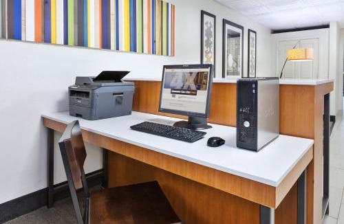 Three Rivers Hotel | Holiday Inn Express and Suites Three Rivers by IHG