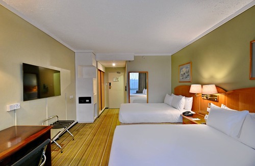 Harare Hotel | Holiday Inn Harare by IHG