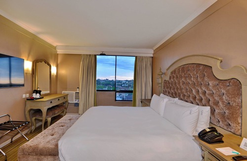 Harare Hotel | Holiday Inn Harare by IHG