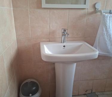 Harare Apartment | Home away from home in Sunway City, opposite Zimre Park Ruwa