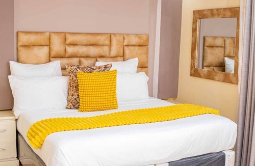 Kadoma Cabin | Home Away From Home