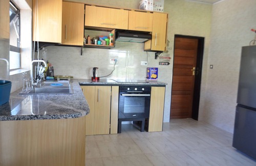 Chipata House | Homz Cottage - Mfuwe, Zambia on the gateway into the South Lunagwa National Park