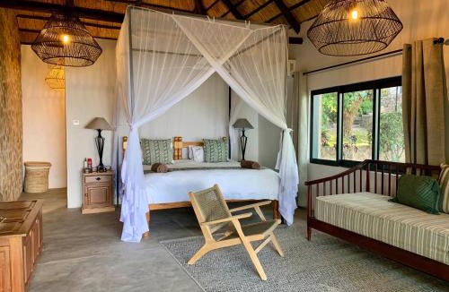 Kariba Cabin | Hornbill Lodge