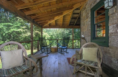 Transylvania County House | Horseshoe Hollow, Private Log Cabin on 10 acres