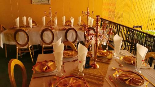 Kwekwe Hotel | Hotel Redcliff