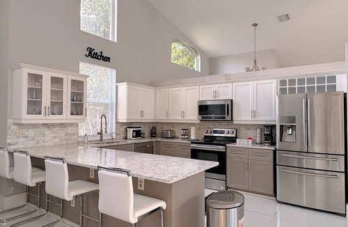 Coral Springs House | Huge Home + Pool + Grill + GameRoom + Courtyard
