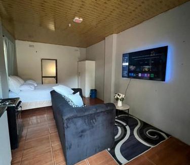 Greendale Bed & Breakfast | Humba Villa