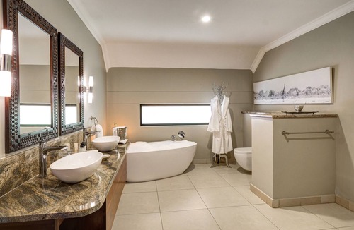 Victoria Falls Hotel | Ilala Lodge Hotel
