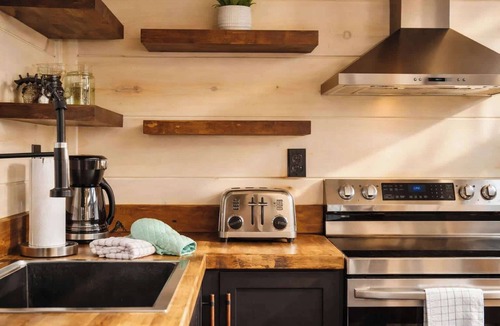 Wears Valley Cabin | Incredible Sunset Views | Organic Decor | Arcades