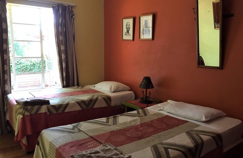 Harare Hostel | It's a Small World Backpackers Lodge - Hostel