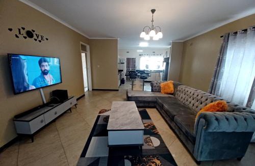 Harare House | Ivy Cottage