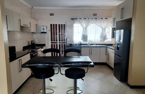 Harare House | Ivy Cottage