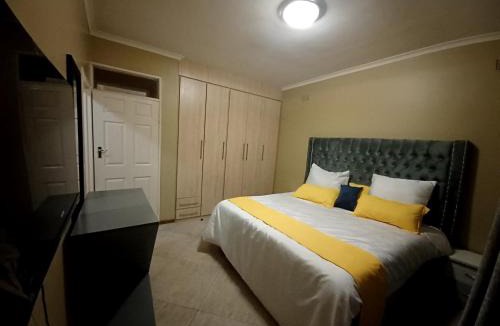 Harare House | Ivy Cottage