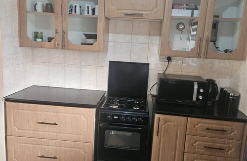 Glen Lorne Cottage | J&M short term rentals