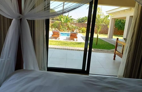 Victoria Falls Villa | Judith & Sylvester Hideaway
