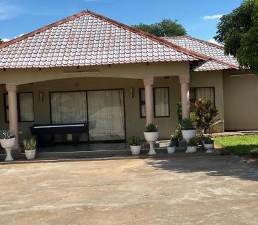 Livingstone Apartment | Juisha Comfort Apartments