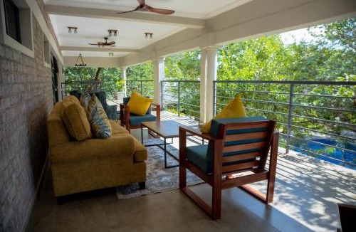 Victoria Falls Hotel | Kasambabezi Lodge