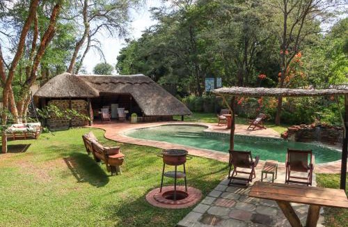 Komanyana Cabin | Kayube Estate