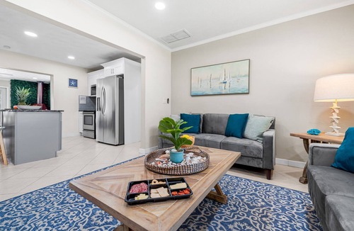 South Bradenton House | [Kids Favourite] Family Fun Oasis | Theatre, Heated Pool, Hot Tub & Arcades