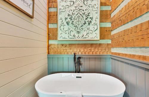Townsend Ski Chalet | Knotty Pine