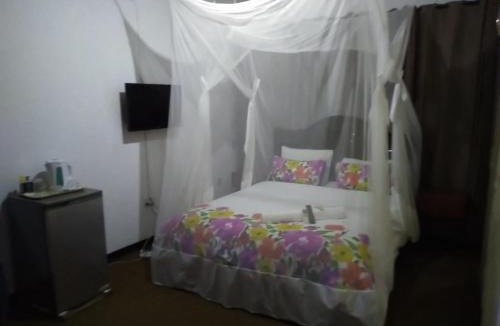 Ndola Bed & Breakfast | Kuku Royal Lodge