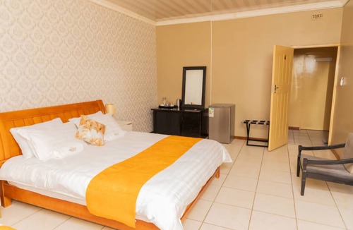 Molepolole Bed & Breakfast | Kwena Cottage