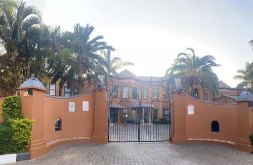 Lusaka Central Apartment | La Belva Court with Swimming Pool