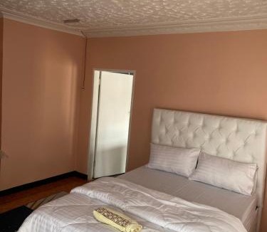 Lusaka Cabin | LaJoy Lodge
