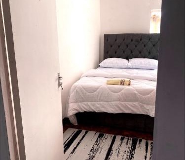 Lusaka Cabin | LaJoy Lodge