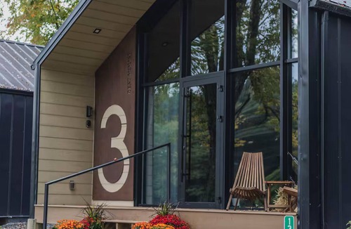 Scotrun Ski Chalet | Lakefront Chalet Pocono #1/5 min Camelback Ski