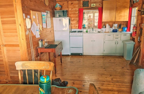 Vergennes Cabin | Lakefront cottage with private beach. Canoe, Firepit, Pet Friendly. Family owned