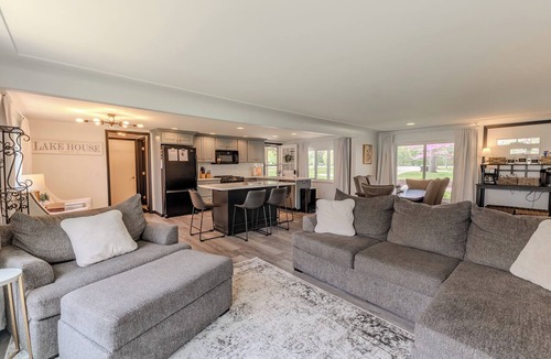 Harrison House | Lakefront Private Beach w/Game Room, Sleeps 12+