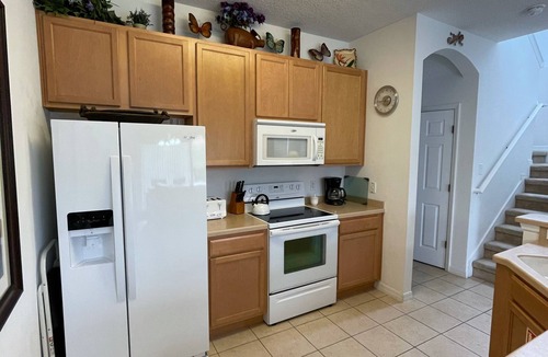 Sunset Lakes House | Lakeview Retreat on a gated resort with private pool