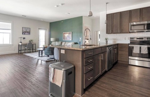 Stone Oak Apartment | Landing | Chic 2BD, Gym, Clubhouse