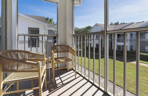 Fruitville Apartment | Landing | Modern 1BD, Gym, Clubhouse