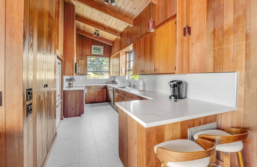 Mendocino House | Large Mendocino Oceanfront Home - Walk to Trails