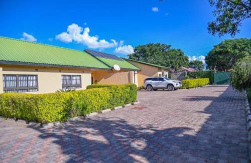 Lusaka Apartment | Leopard Tree Apartments